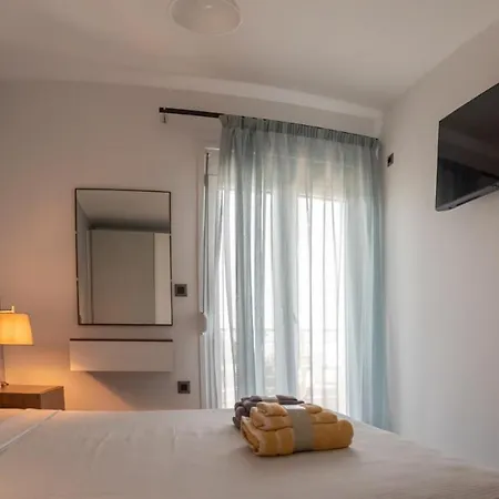 Апартаменты On The Breeze 1 *