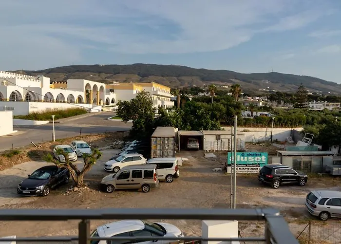 On The Breeze 1 بلدة كوس